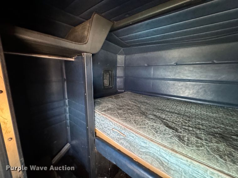 image for item DK6807 1993 Peterbilt 379 semi truck