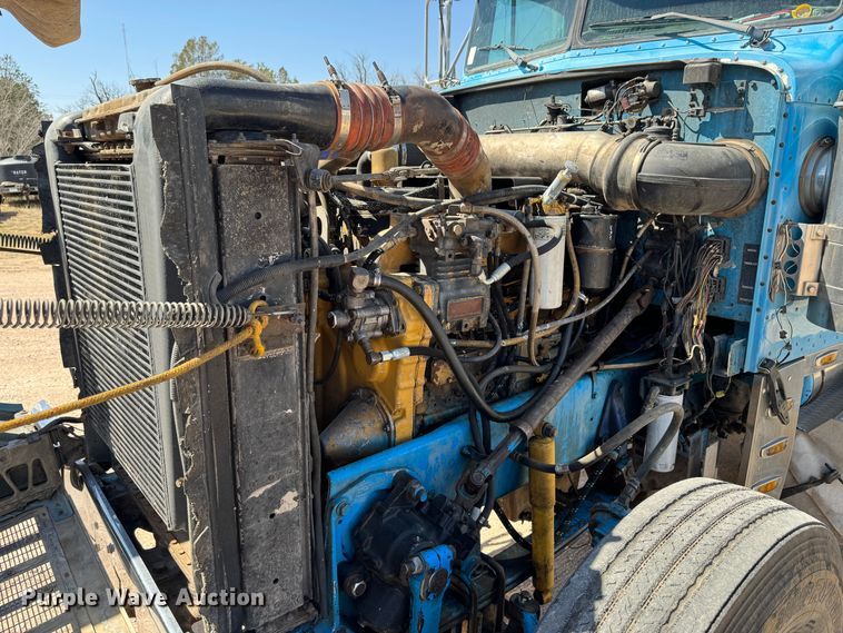 image for item DK6807 1993 Peterbilt 379 semi truck