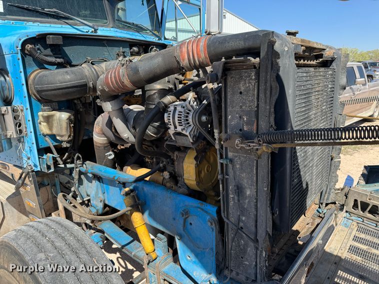 image for item DK6807 1993 Peterbilt 379 semi truck