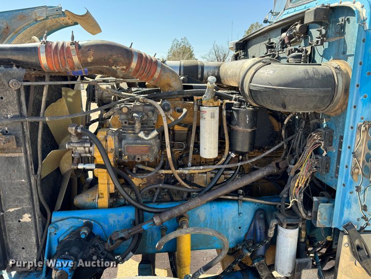 image for item DK6807 1993 Peterbilt 379 semi truck