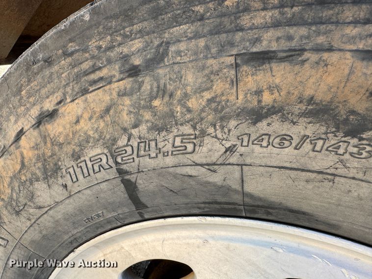 image for item DK6807 1993 Peterbilt 379 semi truck