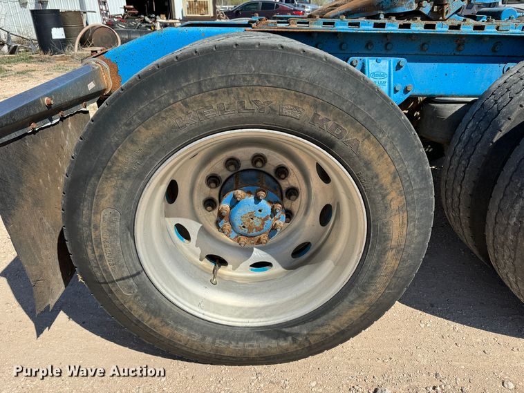 image for item DK6807 1993 Peterbilt 379 semi truck