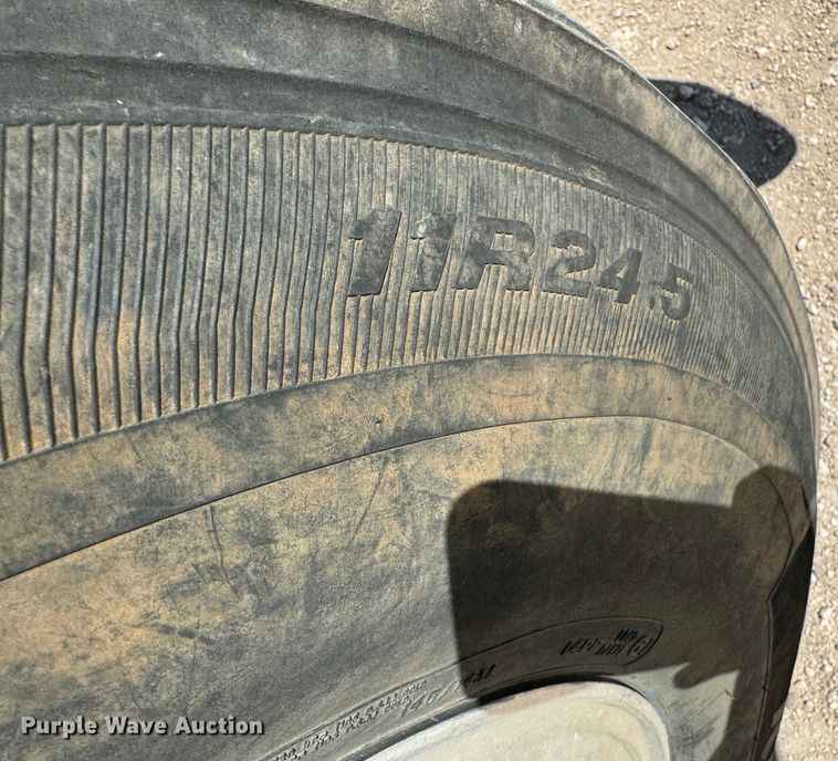 image for item DK6807 1993 Peterbilt 379 semi truck