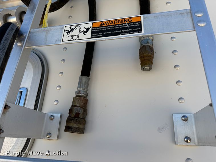 image for item DK6808 2014 Wilson DWBT-650 live bottom trailer