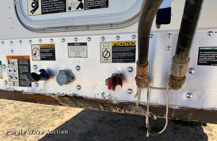 image for item DK6808 2014 Wilson DWBT-650 live bottom trailer