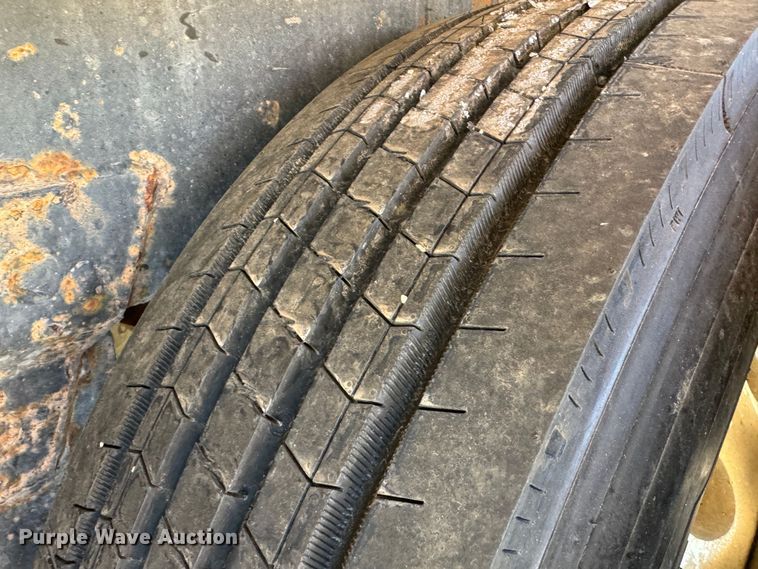 image for item DK6808 2014 Wilson DWBT-650 live bottom trailer