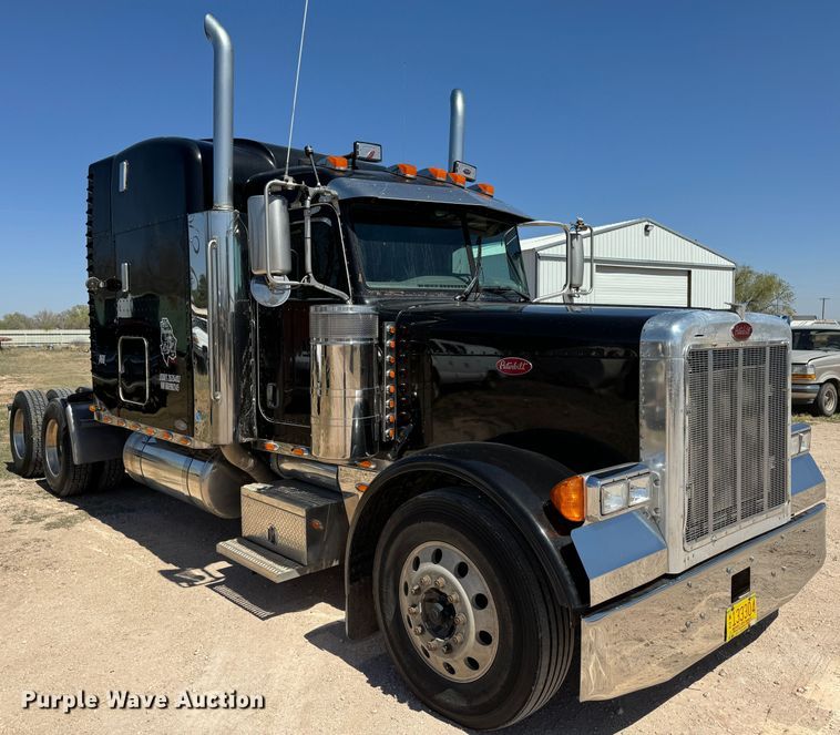 image for item DK6809 2006 Peterbilt 379 semi truck