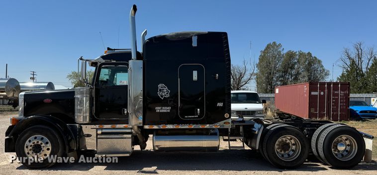 image for item DK6809 2006 Peterbilt 379 semi truck