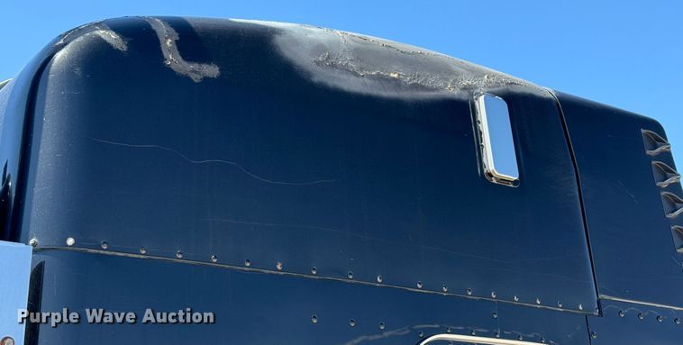 image for item DK6809 2006 Peterbilt 379 semi truck