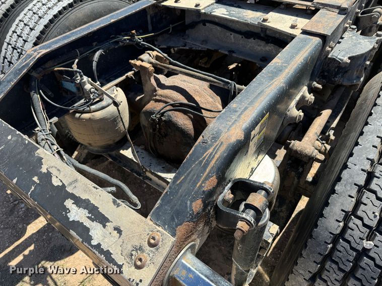 image for item DK6809 2006 Peterbilt 379 semi truck