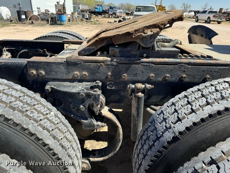 image for item DK6809 2006 Peterbilt 379 semi truck