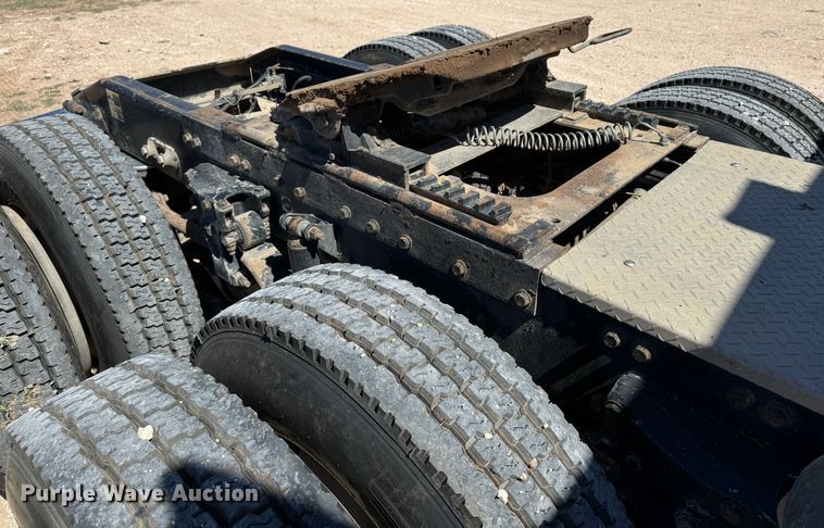 image for item DK6809 2006 Peterbilt 379 semi truck