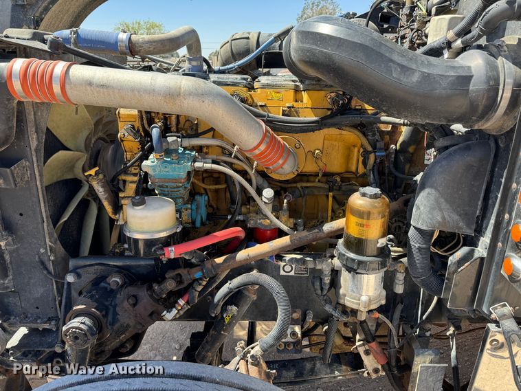 image for item DK6809 2006 Peterbilt 379 semi truck