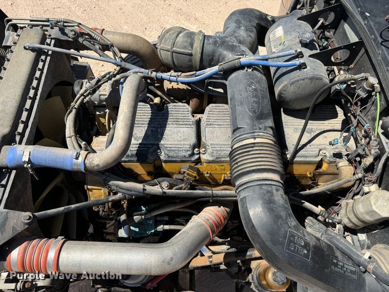 image for item DK6809 2006 Peterbilt 379 semi truck