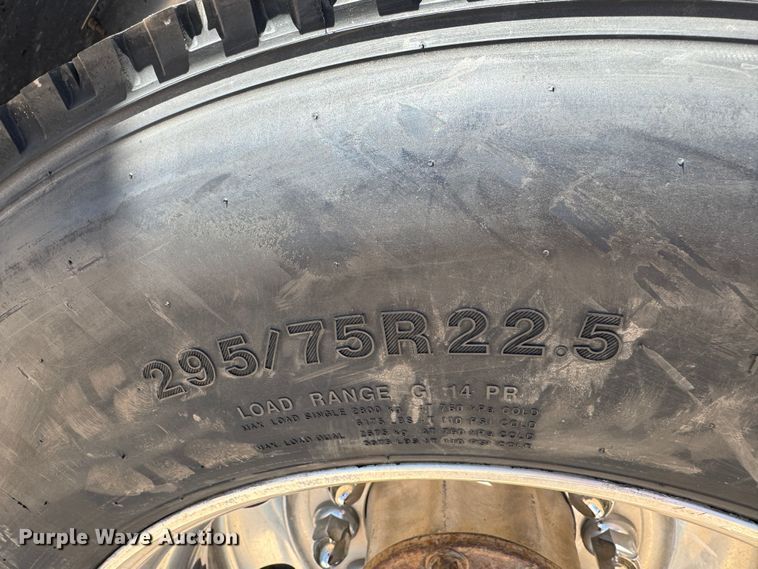 image for item DK6809 2006 Peterbilt 379 semi truck