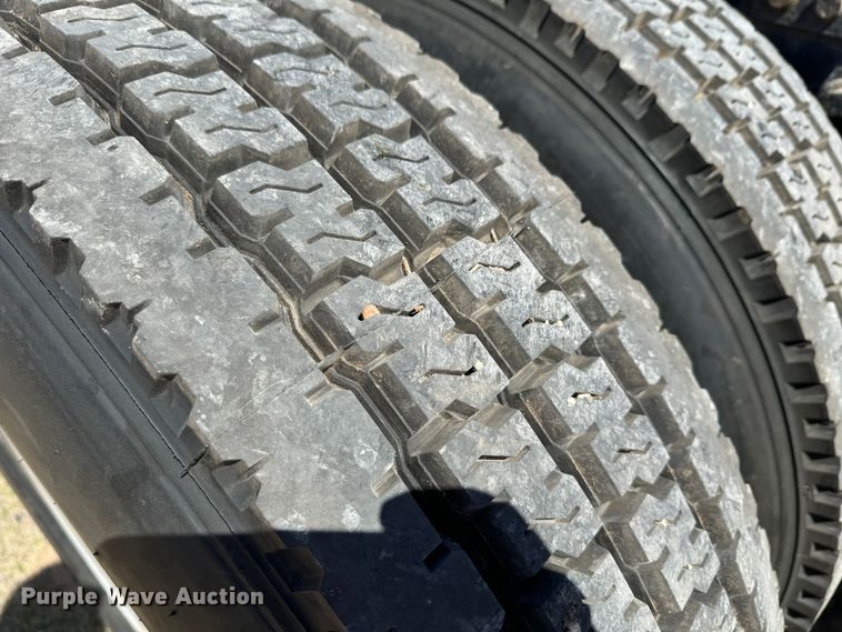 image for item DK6809 2006 Peterbilt 379 semi truck