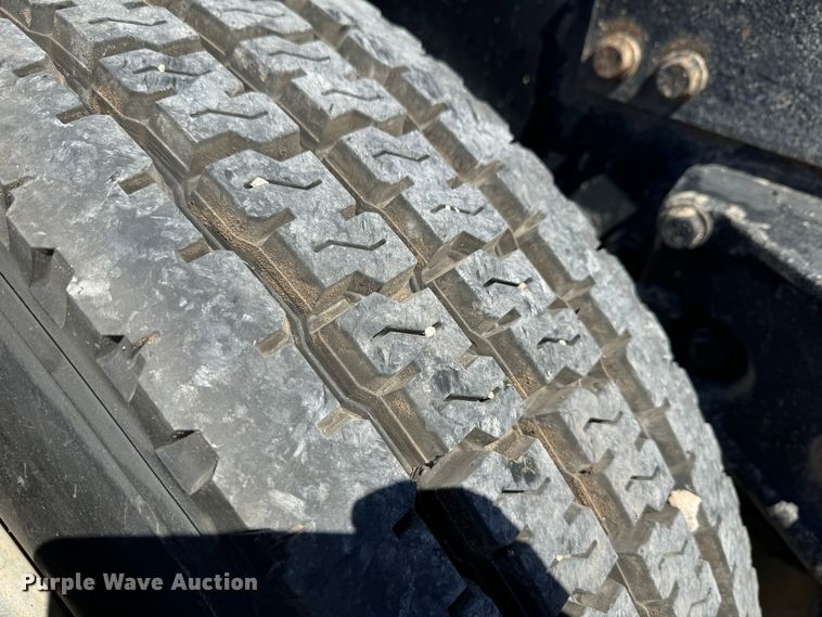 image for item DK6809 2006 Peterbilt 379 semi truck