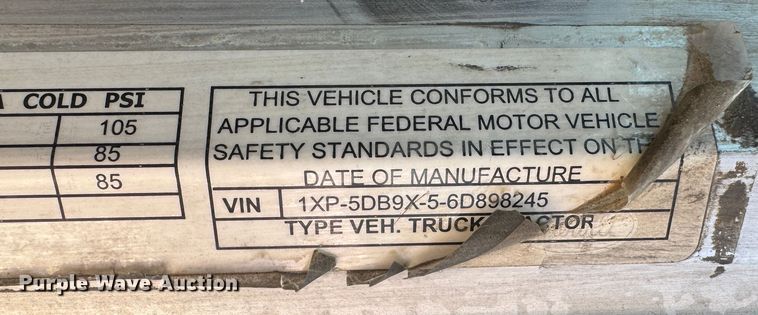 image for item DK6809 2006 Peterbilt 379 semi truck