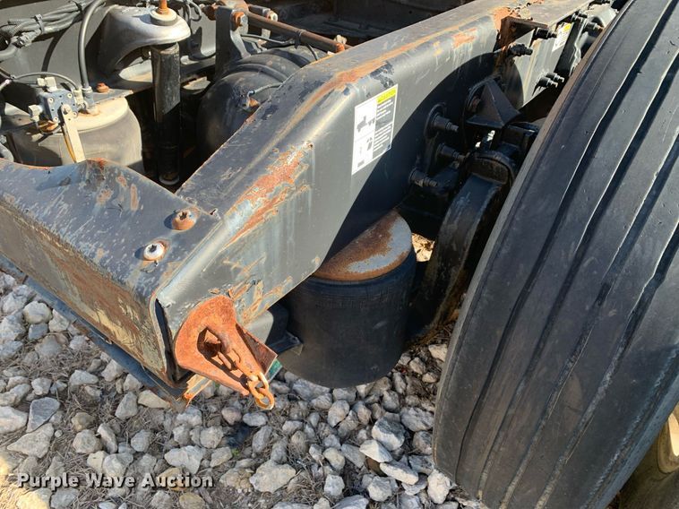 image for item DM7764 2014 Peterbilt 386 semi truck