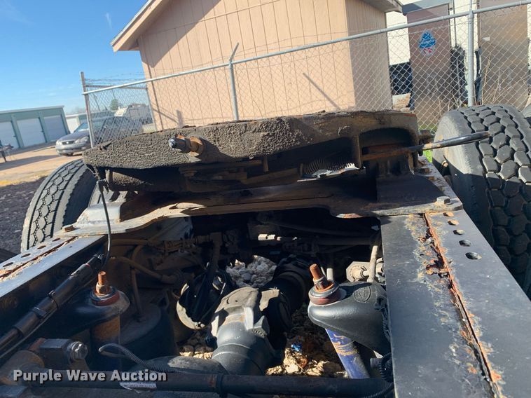 image for item DM7764 2014 Peterbilt 386 semi truck