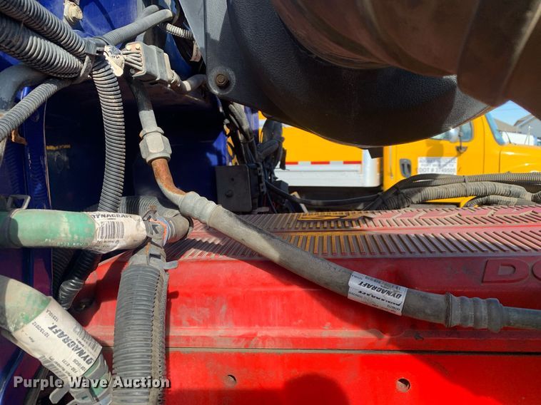 image for item DM7764 2014 Peterbilt 386 semi truck