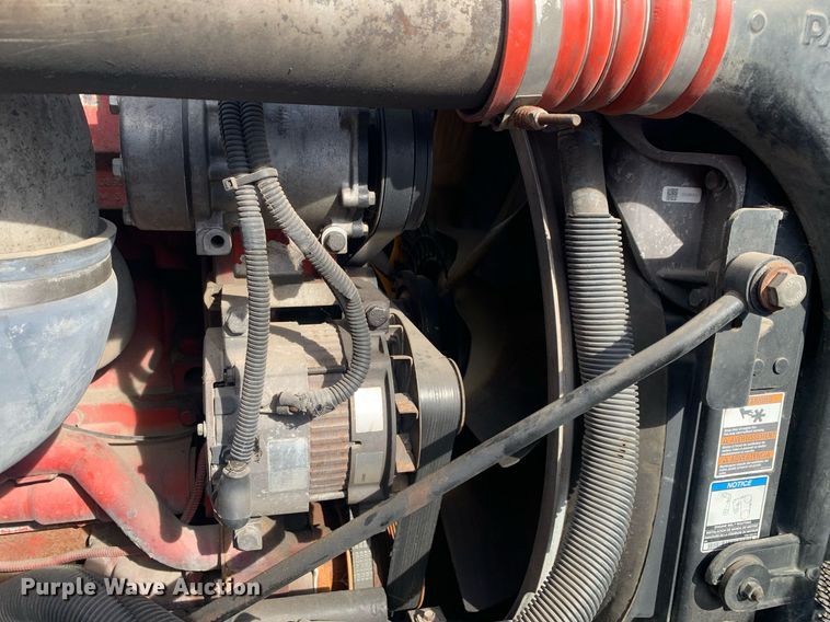 image for item DM7764 2014 Peterbilt 386 semi truck