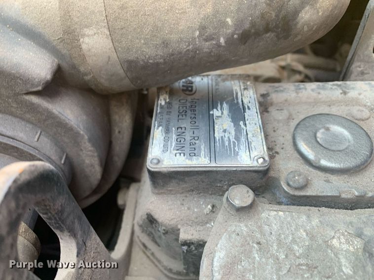 image for item DM7764 2014 Peterbilt 386 semi truck