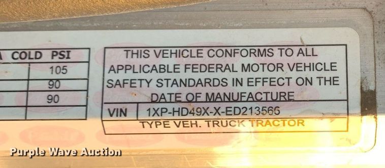 image for item DM7764 2014 Peterbilt 386 semi truck