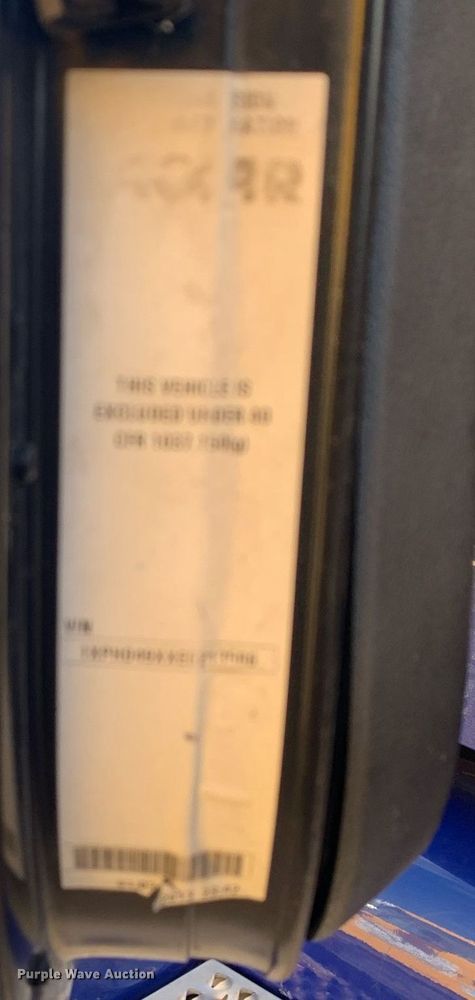 image for item DM7764 2014 Peterbilt 386 semi truck