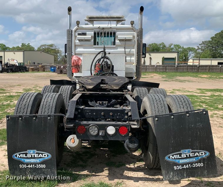 image for item DM7780 2015 Kenworth T880 semi truck