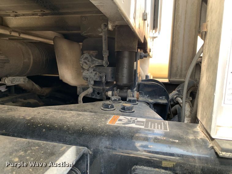 image for item DM7780 2015 Kenworth T880 semi truck