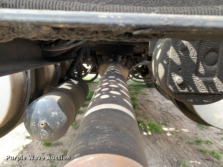 image for item DM7780 2015 Kenworth T880 semi truck