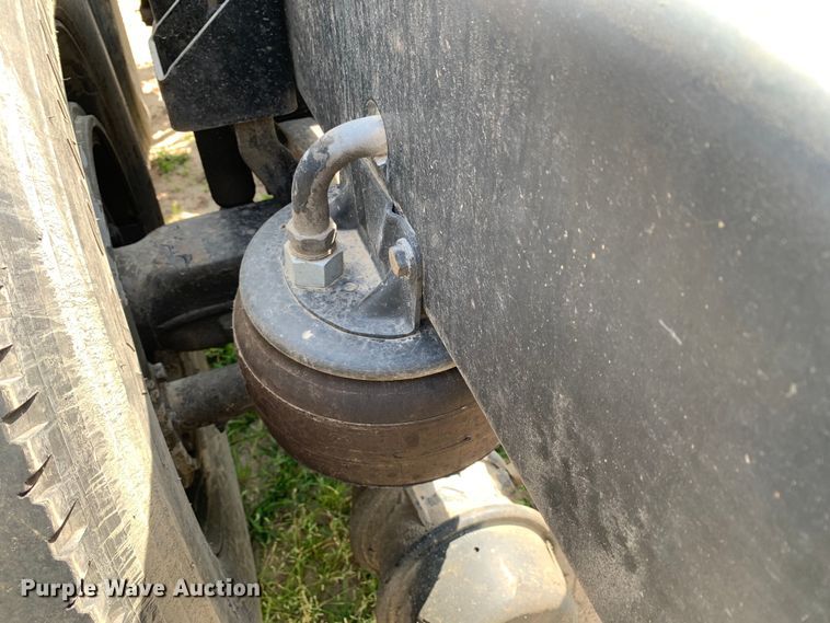 image for item DM7780 2015 Kenworth T880 semi truck