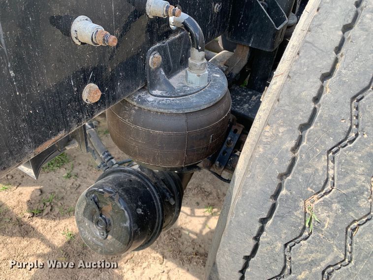 image for item DM7780 2015 Kenworth T880 semi truck