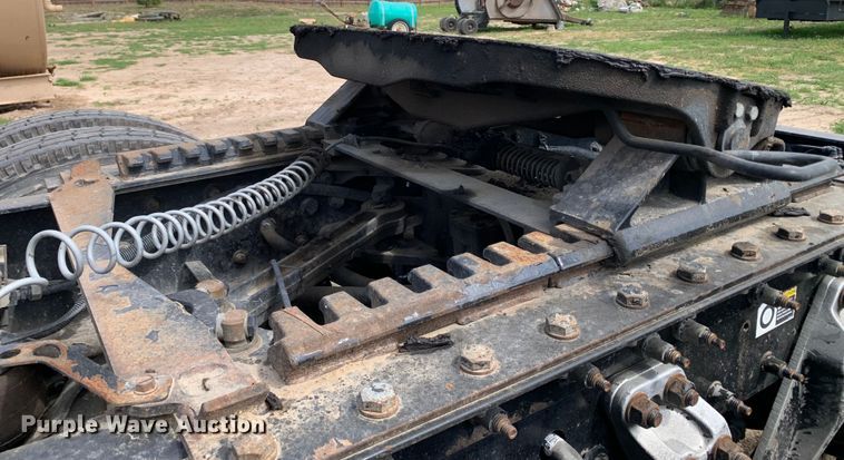 image for item DM7780 2015 Kenworth T880 semi truck