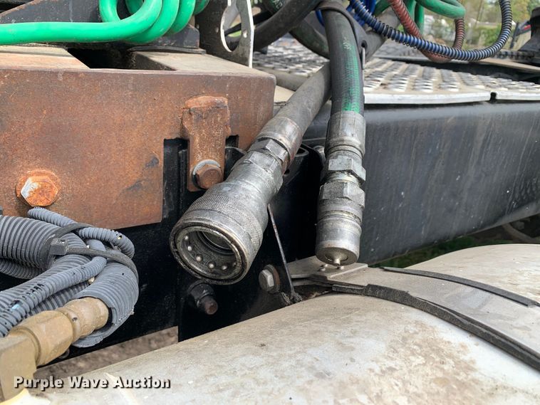 image for item DM7780 2015 Kenworth T880 semi truck