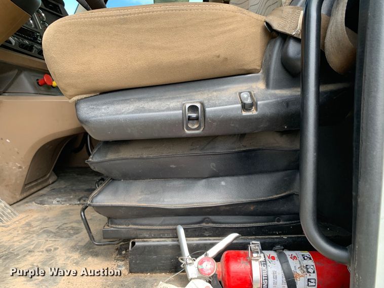 image for item DM7780 2015 Kenworth T880 semi truck