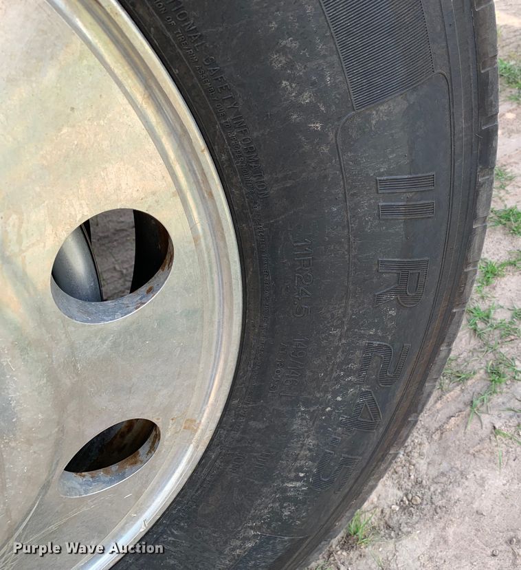 image for item DM7780 2015 Kenworth T880 semi truck