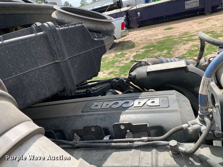 image for item DM7780 2015 Kenworth T880 semi truck