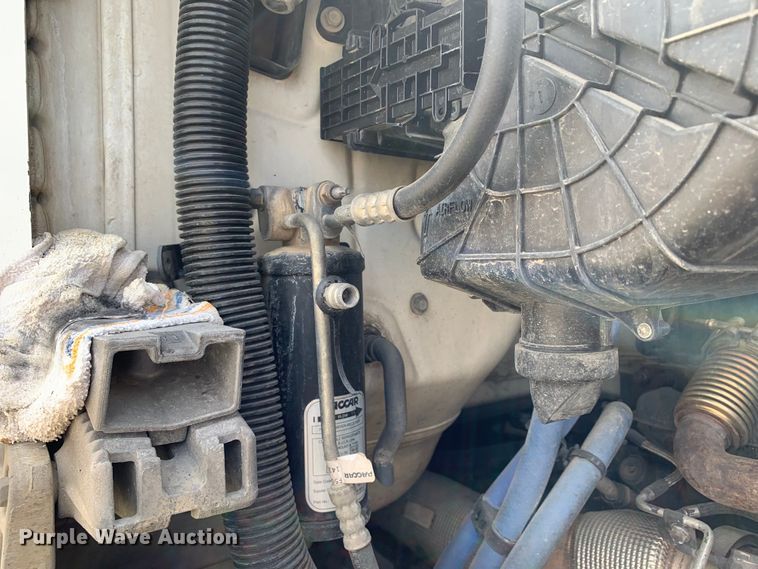 image for item DM7780 2015 Kenworth T880 semi truck