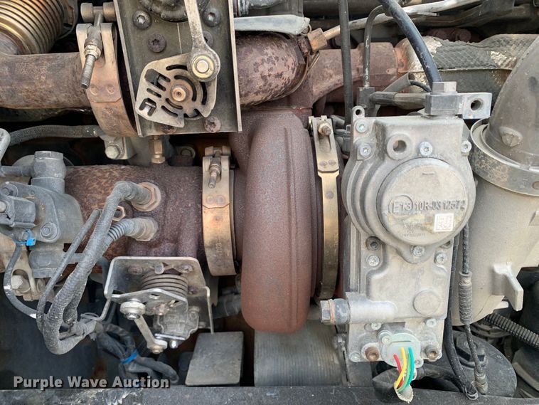 image for item DM7780 2015 Kenworth T880 semi truck