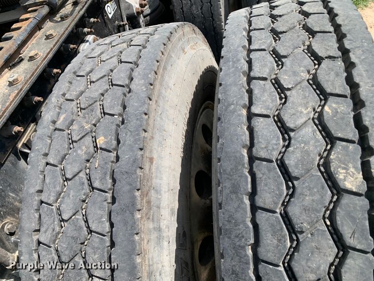 image for item DM7780 2015 Kenworth T880 semi truck