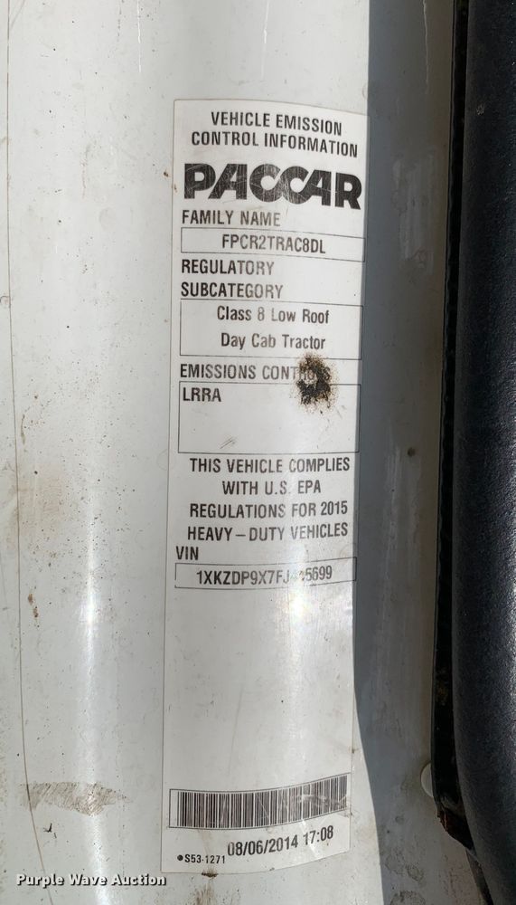 image for item DM7780 2015 Kenworth T880 semi truck