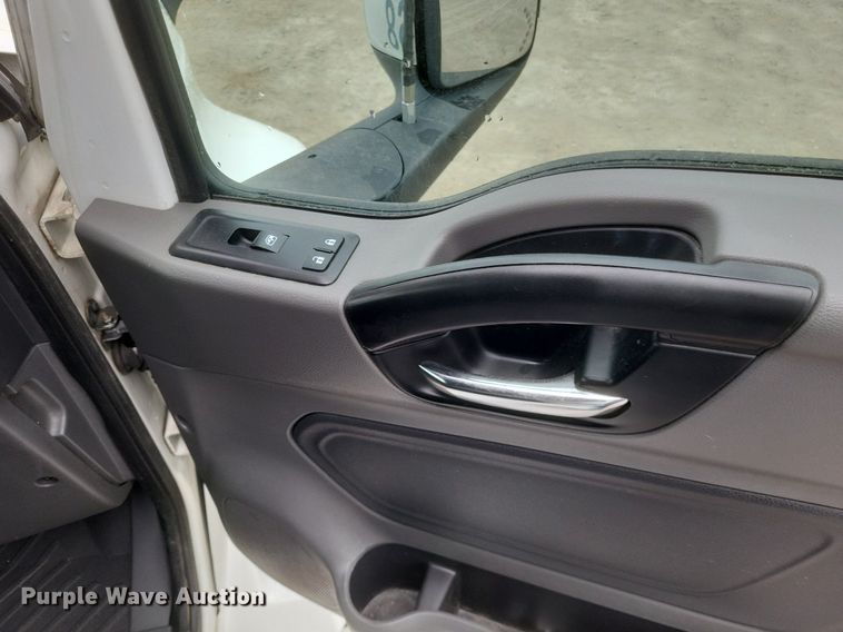 image for item DO4878 2019 International  LT625 semi truck