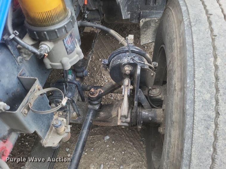 image for item DO4878 2019 International  LT625 semi truck