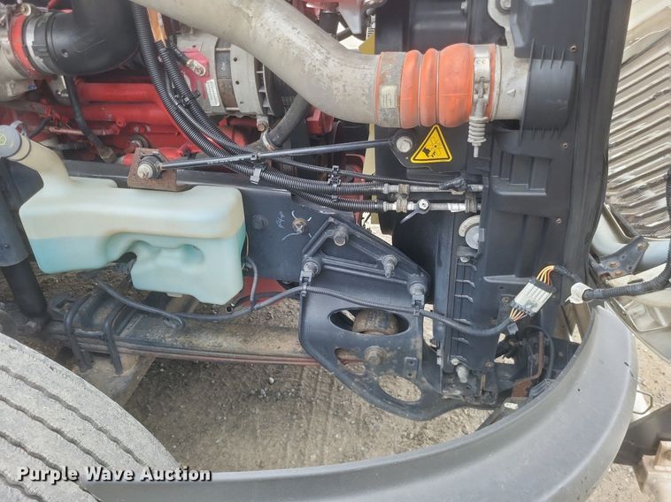 image for item DO4878 2019 International  LT625 semi truck