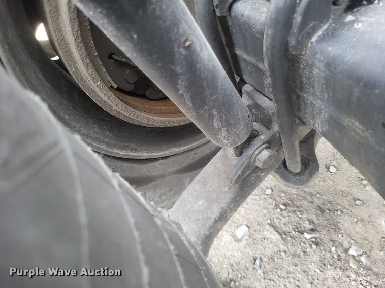 image for item DO4878 2019 International  LT625 semi truck