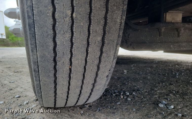 image for item DO4878 2019 International  LT625 semi truck