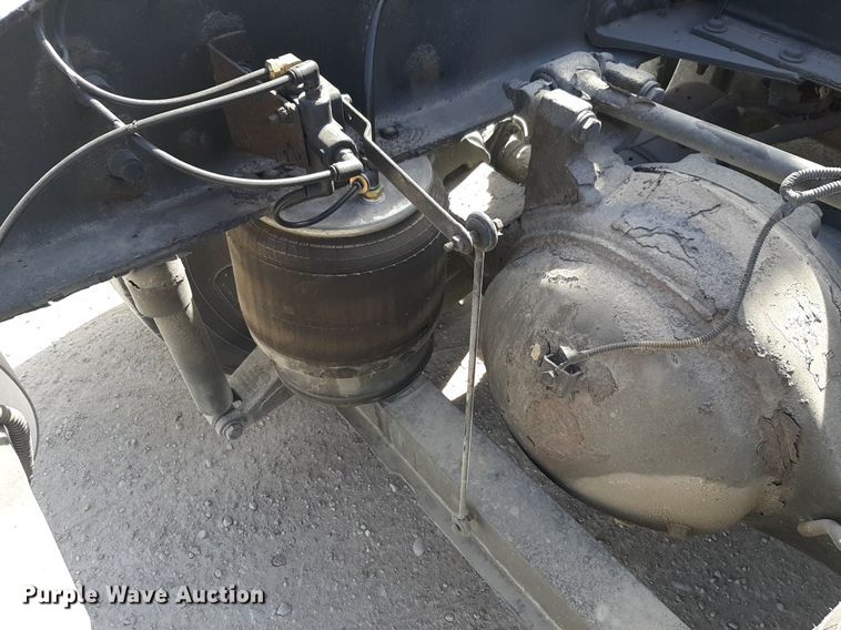 image for item DP2681 2013 Peterbilt 587 semi truck