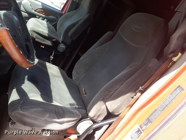 image for item DP2681 2013 Peterbilt 587 semi truck